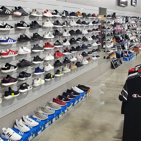 TOP 10 BEST Shoe Store in Flint, MI